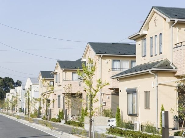 並んだ戸建ての写真
